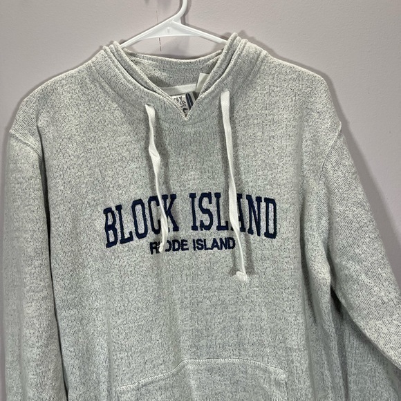 NEW ESY Surf Co Women’s Grey Block Island Rhode Island Embroidered Pullover Top - Picture 4 of 11